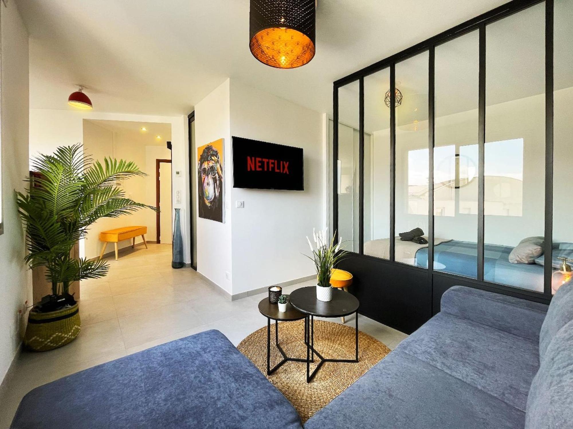 Homey Superchill: Modern Central Apartment with Netflix and Wi-Fi Annemasse Exterior photo